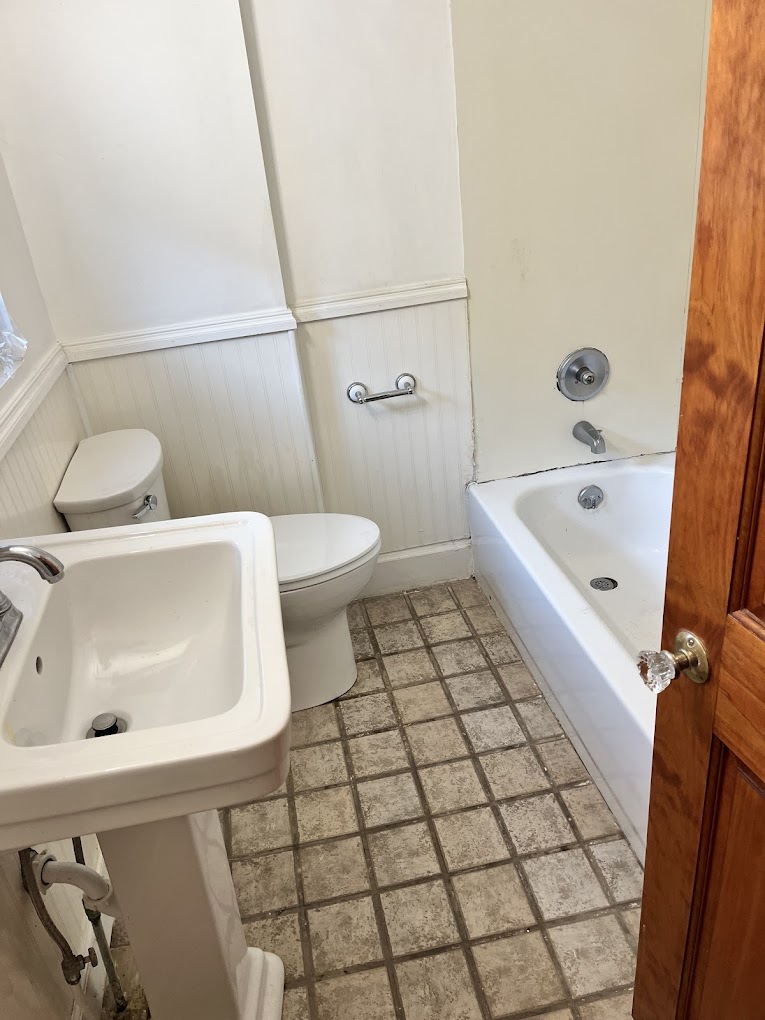 slip resistant bathroom flooring